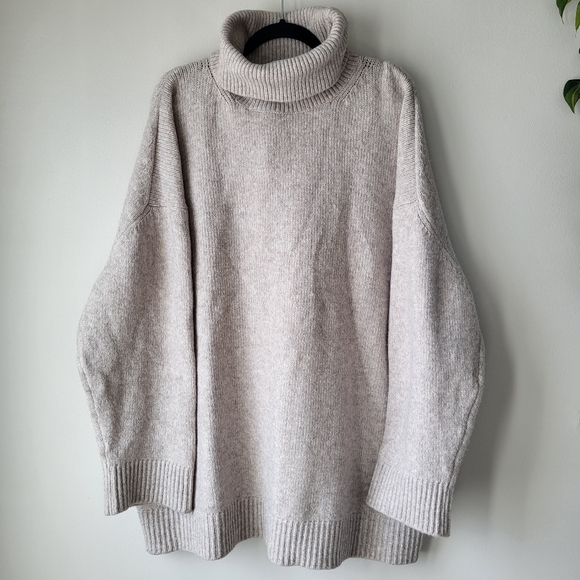 H&M wool blend tan long sleeve knit turtle neck sweater Size XXL - Picture 1 of 10